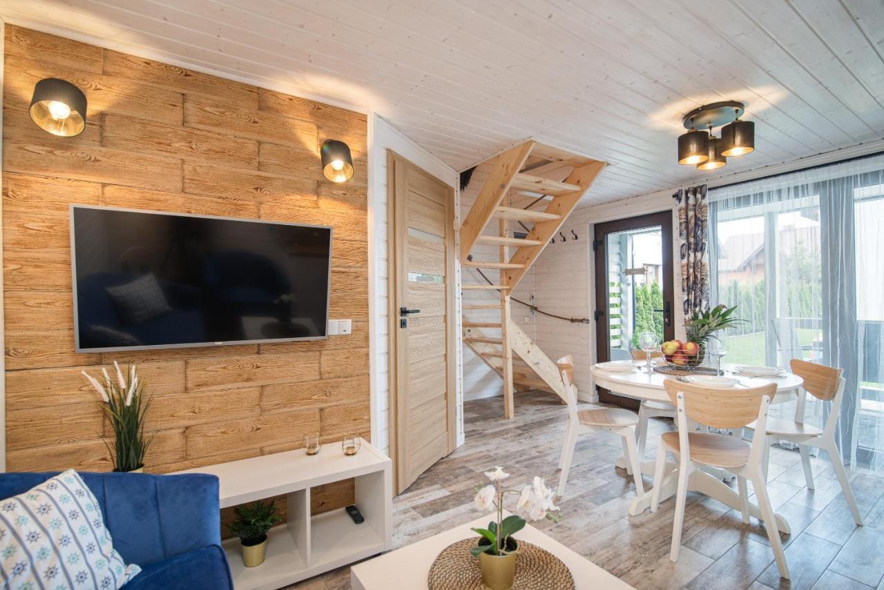 Jelonek - Caloroczne, Ogrzewane, Klimatyzowane Lodge *